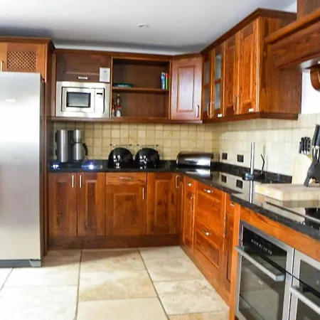 Buena Vista Bocaina Villa *