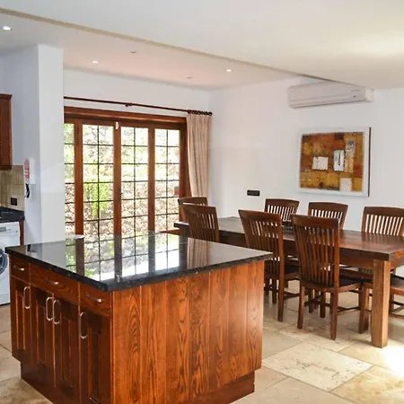 Buena Vista Bocaina Villa *