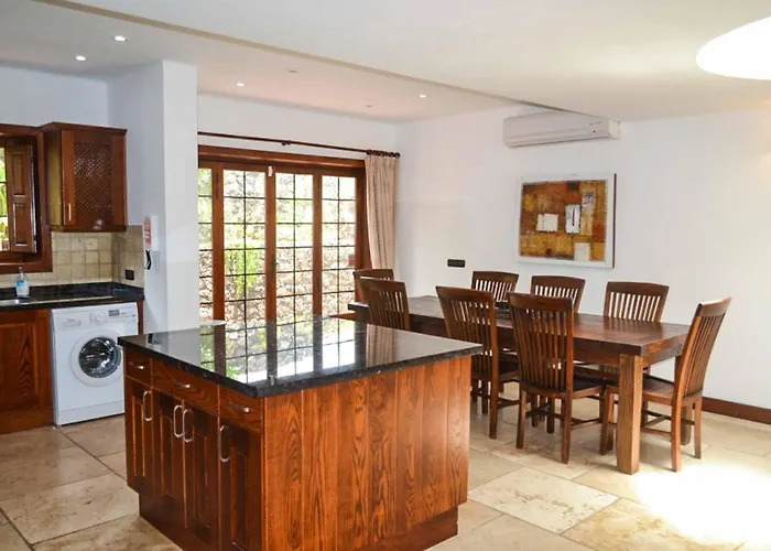 Buena Vista Bocaina Villa *